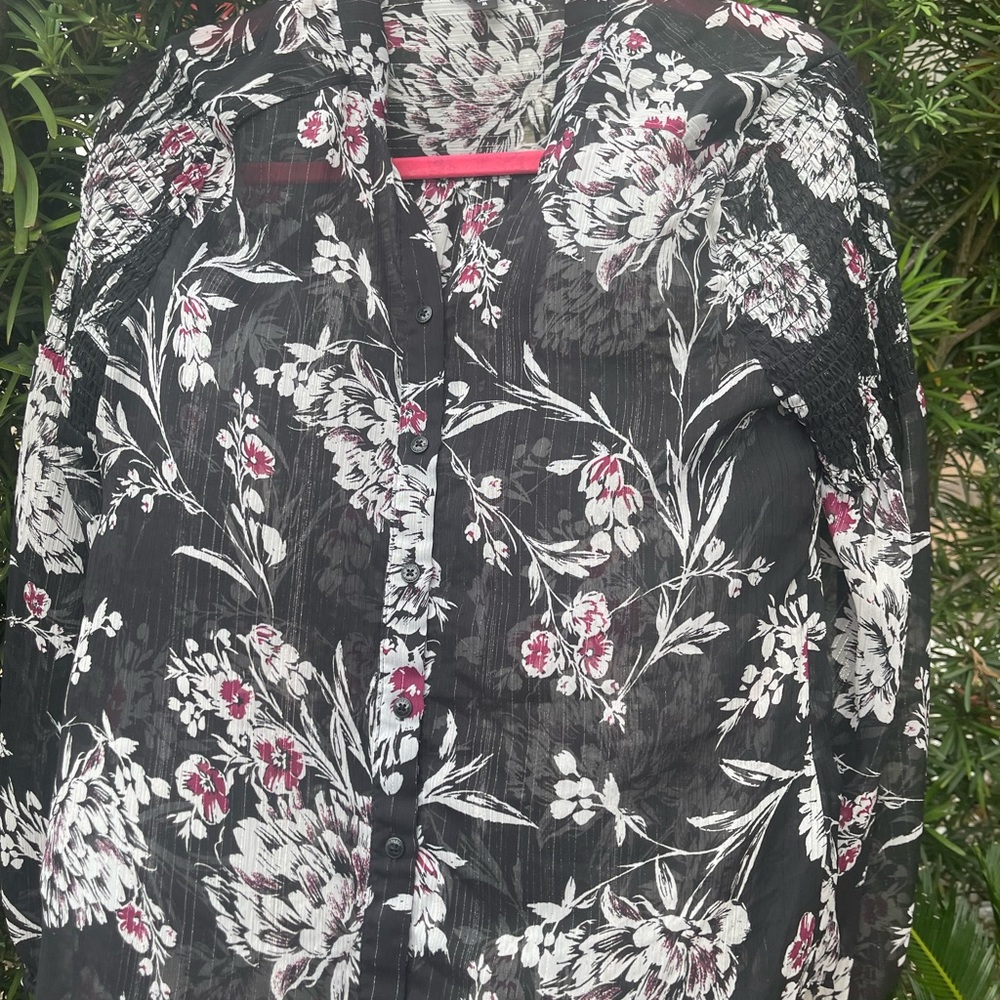 Guess floral button down top
